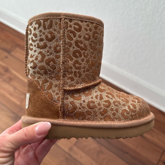 UGG Classic II Glitter Leopard Kids' Boots toddler girls sz: 8 - Picture 1 of 14